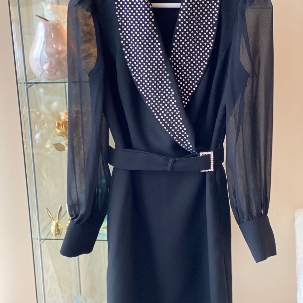 Dress - Picture 3 of 3